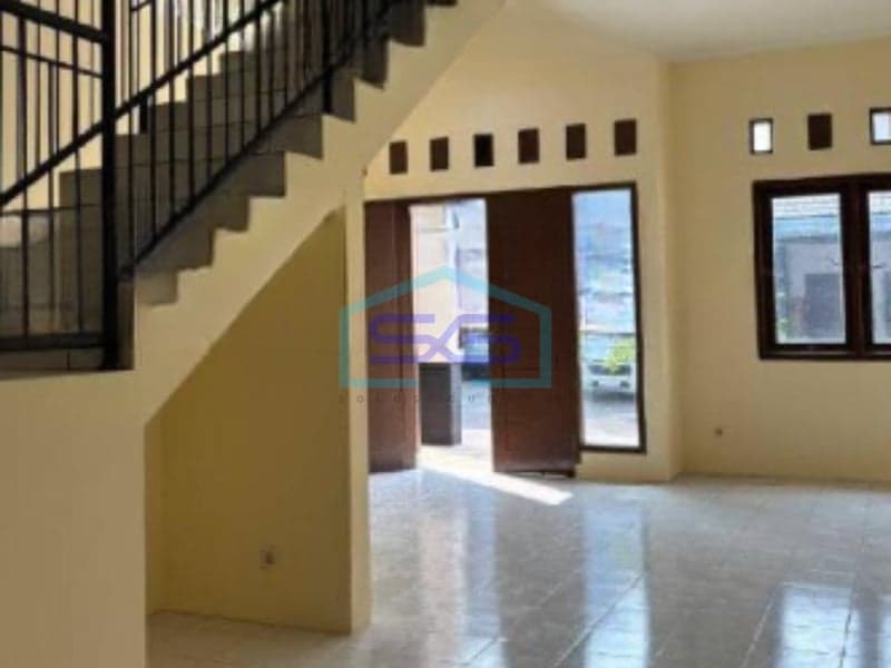 Disewakan Ruko Luas Bangunan 201 m² Lokasi di Jakarta Selatan