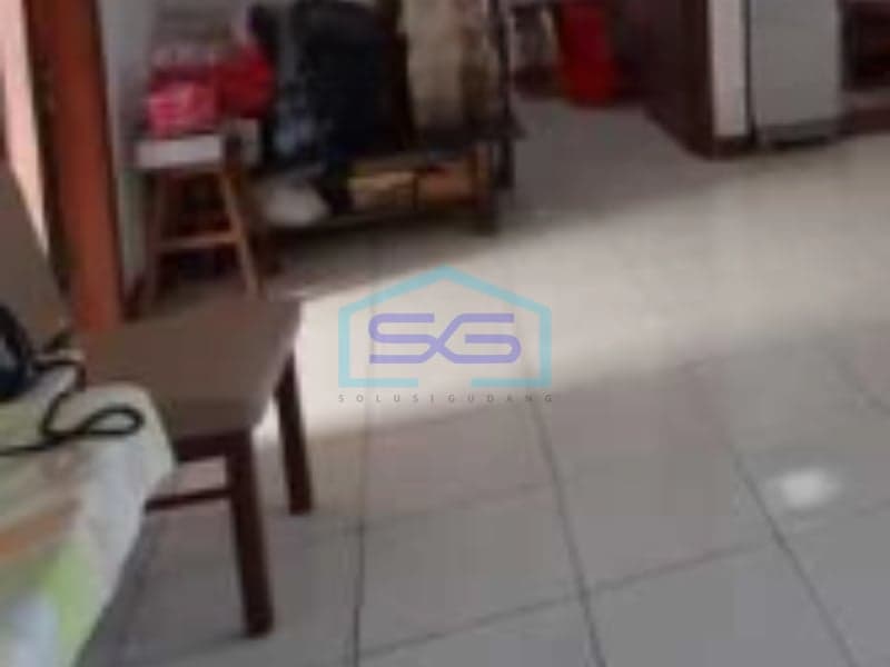 出售：万隆西爪哇3层商业店屋（产权SHM，土地面积180平方米）