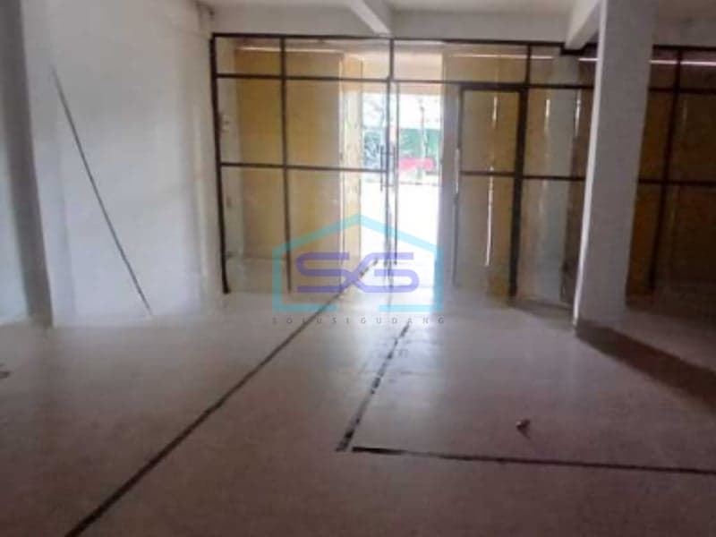 Disewakan Ruko 3 Lantai Luas Tanah 180 m² Lokasi di Bekasi