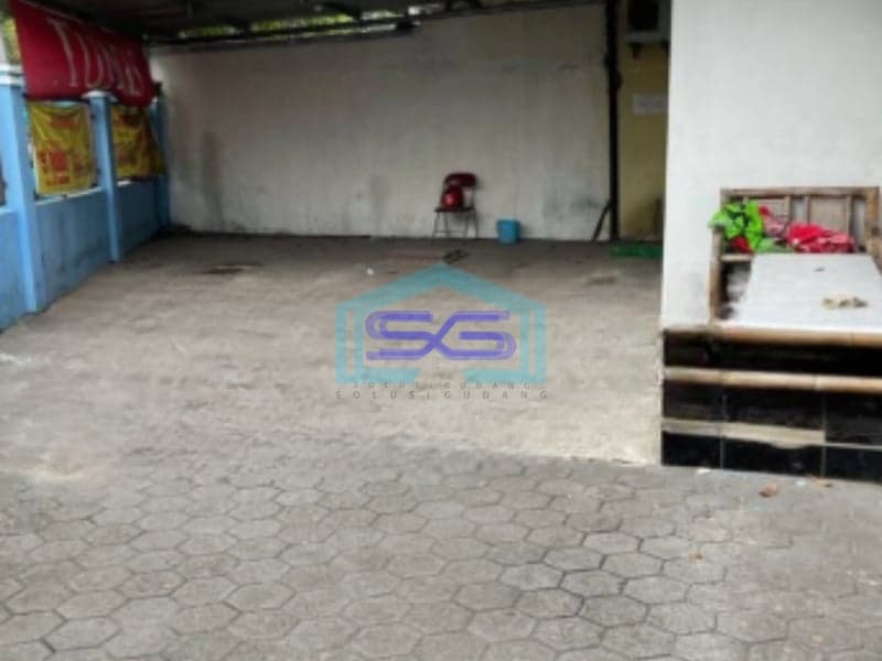 Disewakan Ruko Lokasi Strategis Luas Tanah 355 m² di Semarang