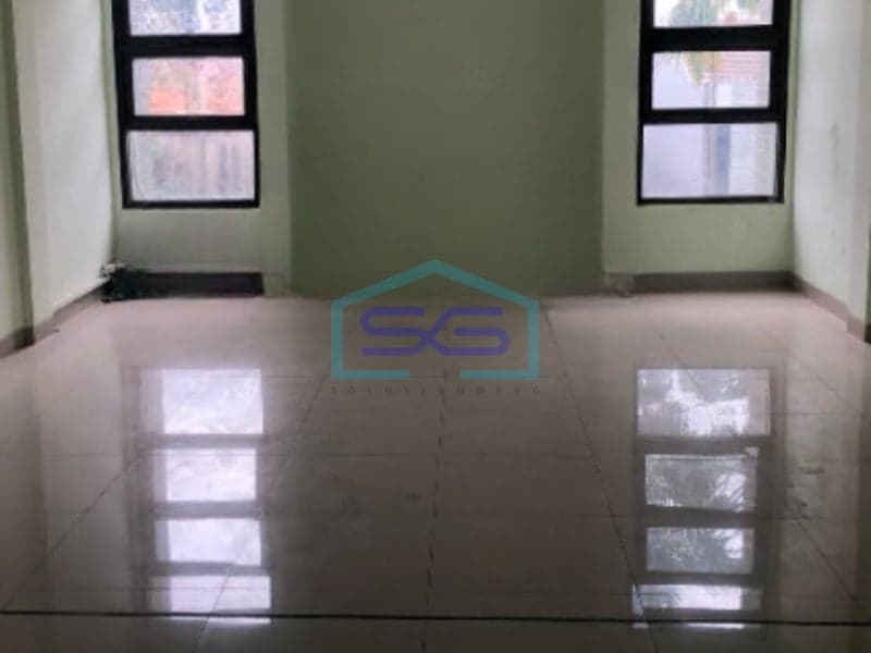 Disewakan Ruko 3 Lantai Luas Tanah 150 m² Lokasi di Batununggal Bandung