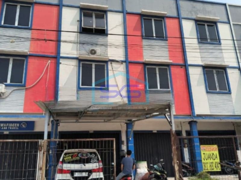 For Sale: Cheap Shophouse in Grogol Petamburan, West Jakarta - Building Area 225 m²