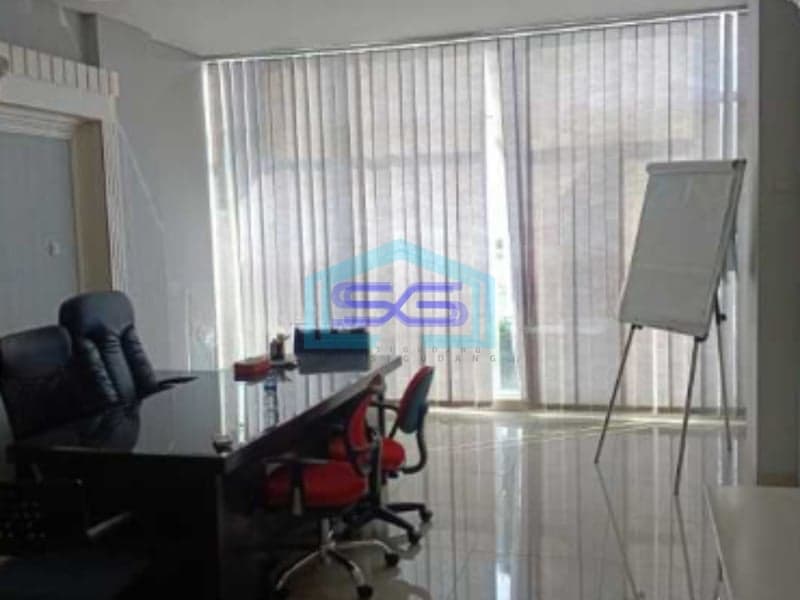 Disewakan Segera Ruko Green Ville Jakarta Barat LB 270m2 Termurah Posisi Ramai Di Jalan Besar Bebas Banjir