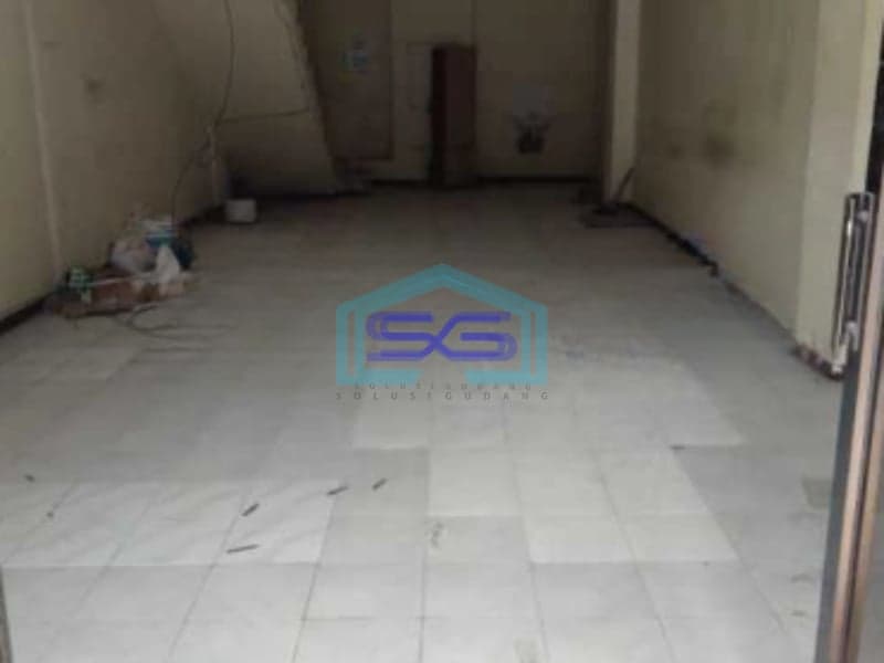 Disewakan Ruko Luas Bangunan 200 m² Lokasi di Surabaya