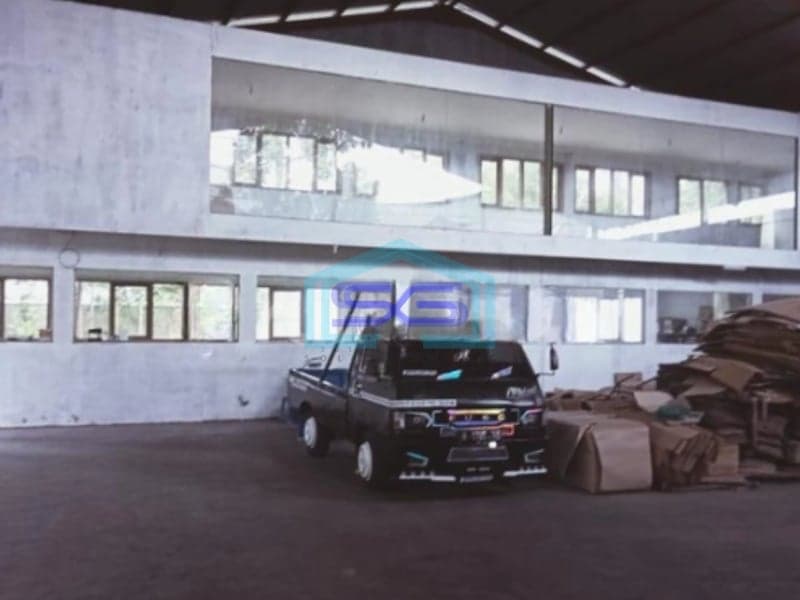 Disewakan Gudang Siap Pakai Ada Loading Dock Area Parkir Luas di Salatiga Jawa Tengah LT 3592m2