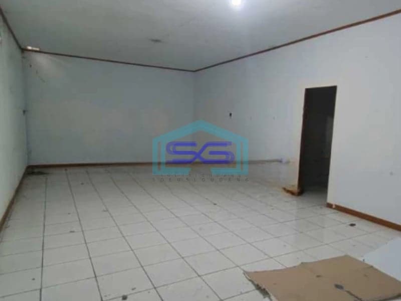 Disewakan Gudang Akses Container 40 Feet Luas Bangunan 1000 m² di Jakarta Timur