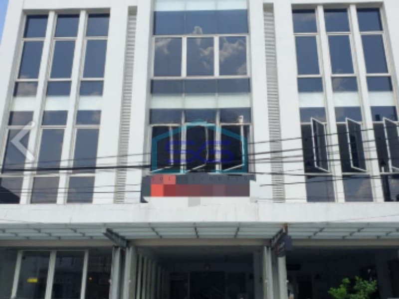 Disewakan Gedung Cocok Untuk Kantor di Cokrodiningratan Jetis Yogyakarta Luas Bangunan 1000m2