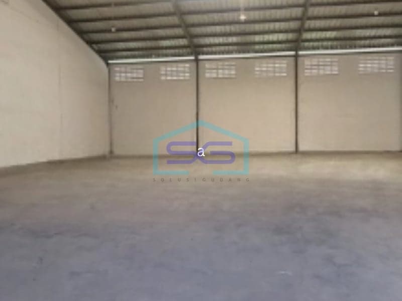 Warehouse for Rent in Flood-Free Area Near Toll Gate, North Jakarta, 450 m² Floor Area
