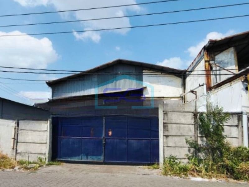 Cheap Warehouse for Sale 504 sqm Building Area Location in Surabaya