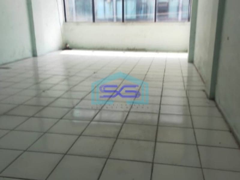 Disewakan Ruko Di Pluit Raya Jakarta Utara Bangunan 4,5 Lantai Bagus LB 240m2
