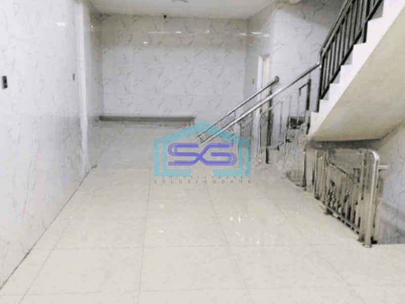 Disewakan Ruko Akses Container Luas Bangunan  324 m² di Bandengan Jakarta Utara