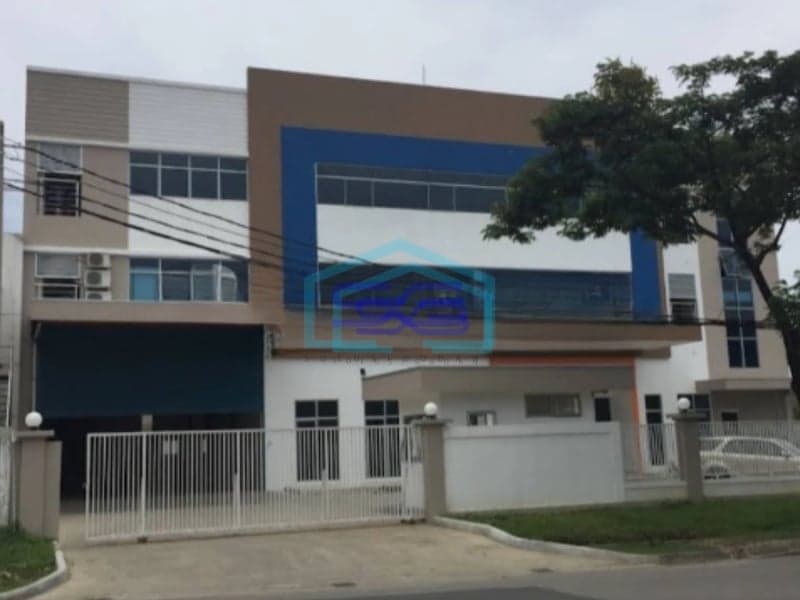 Disewakan Cepat Gudang Industri Delta Silicon Lippo Cikarang Jawa Barat Luas Bangunan  1810 m²