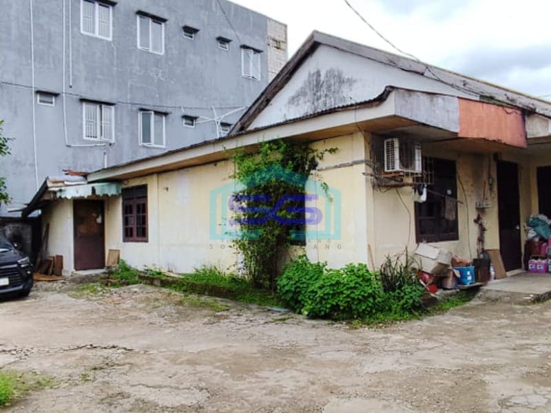 Dijual Lahan Tanah Komersil Bonus Bangunan di  Jl. Mayor Salim Batubara Sekip Palembang