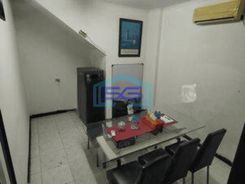 Disewakan Murah Ruko 4 Lantai Luas 300 m² Parkiran Luas di Tebet Jakarta Selatan