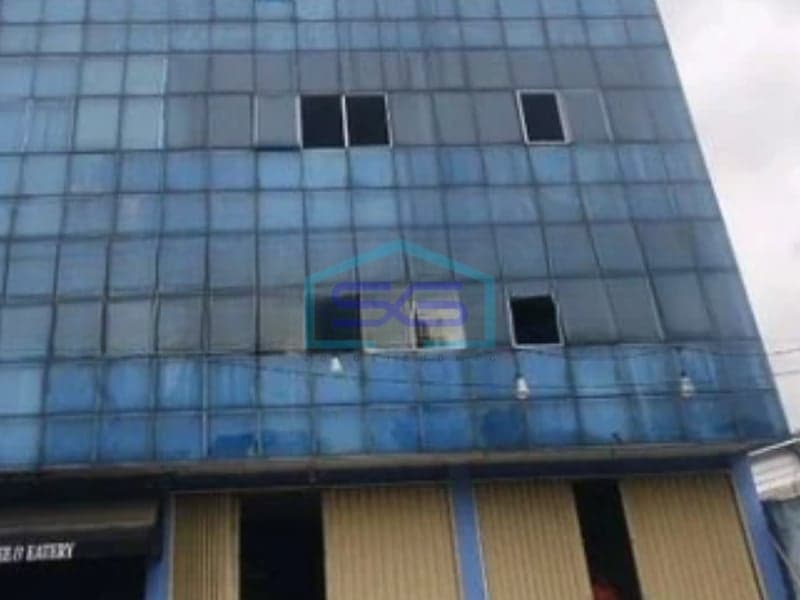 Spacious Ruko for Rent Building Area 550 sqm Located in West Jakarta