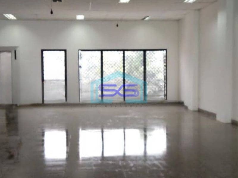 Disewakan Ruang Usaha di Kebayoran Baru Jakarta Selatan Luas Tanah 630 m²