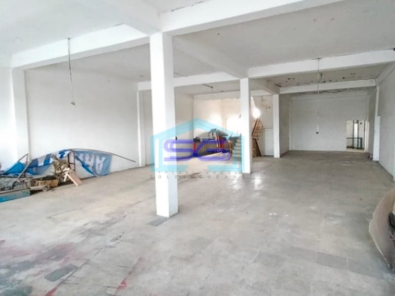 Disewakan Ruko di Jalan Mayjen H.M Ryacudu Ampera Simpang Flyover Palembang LB 780m2