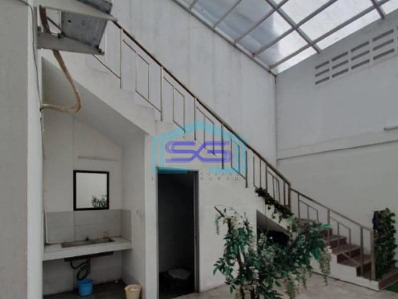 Dijual Ruko Lokasi Strategis di Mainroad Batununggal Bandung LB 452m2