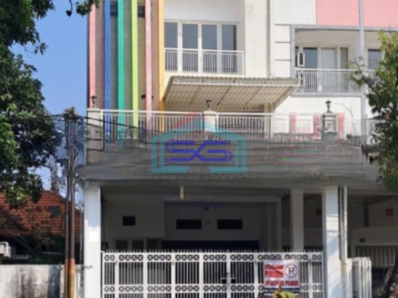 Disewakan Ruko di Pusat Kota Surabaya Kota Luas Bangunan  900 m²