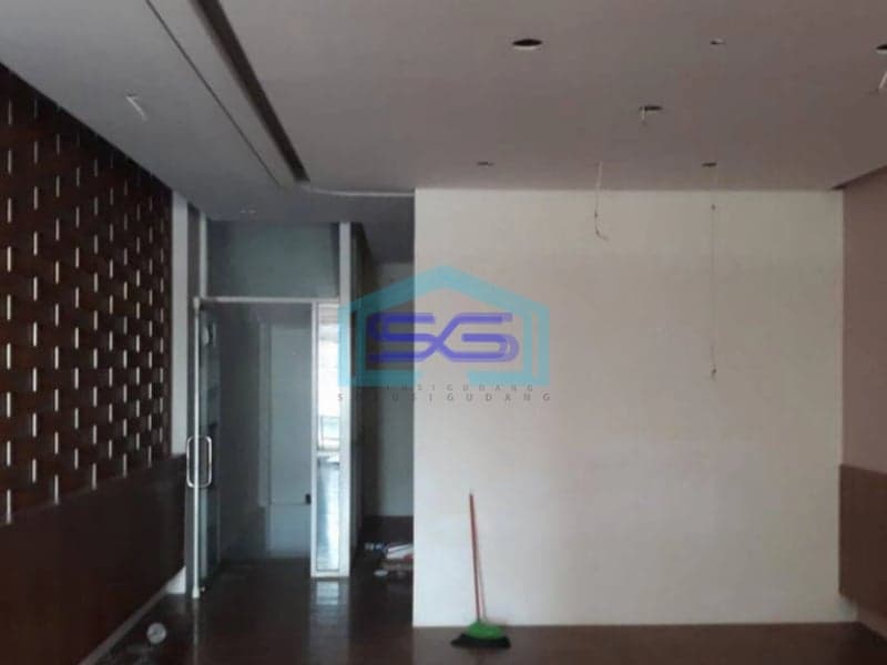 Disewakan Ruko Strategis Di Condongcatur Dekat Pusat Kota Yogyakarta LB 300m2