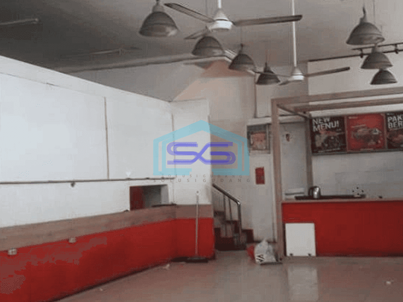 Disewakan Strategis Ruang Usaha 3 Lantai Ex Cafe Sayap Riau, Bandung