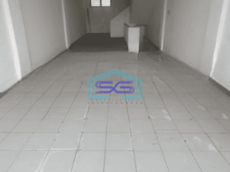 Disewakan Ruko Luas Bangunan 300 m² di Pluit Jakarta Utara