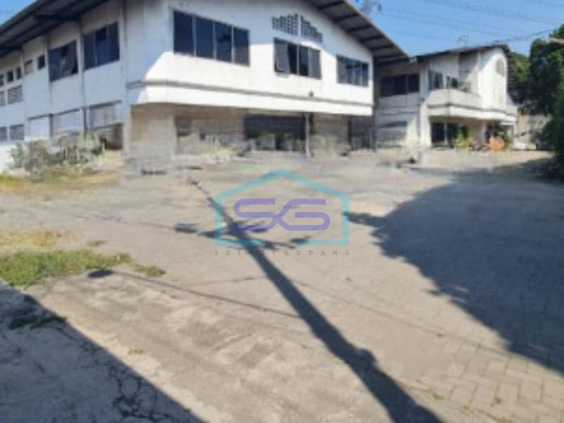 Dijual Gudang Luas Bangunan 3000 m² Lokasi Pinggir Jalan Surakarta