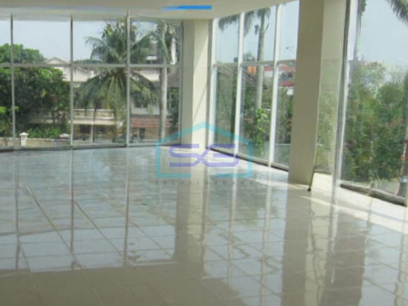 For Sale: Spacious Commercial Shop House 252 m² Flood-Free in West Jakarta