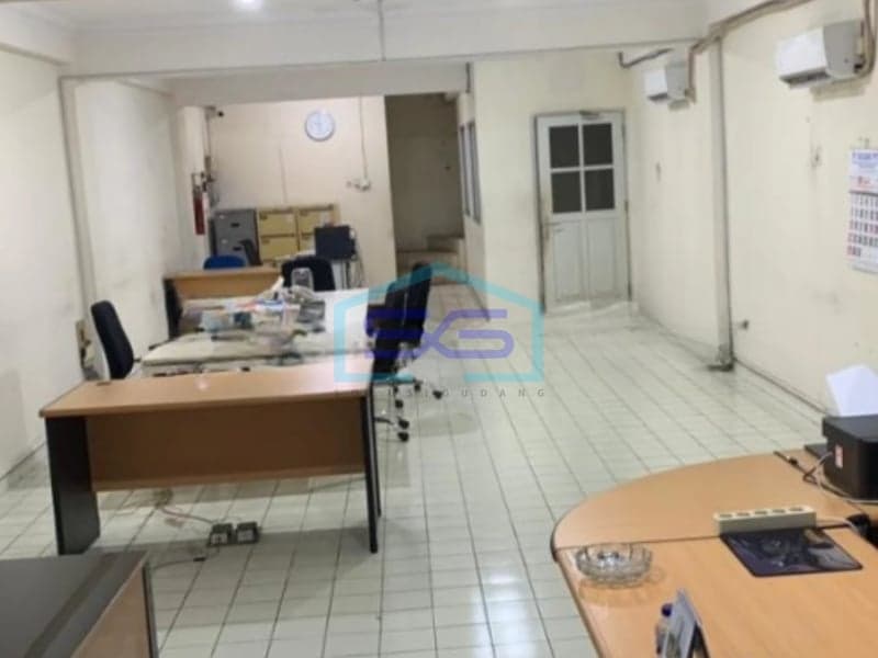 Dijual Ruko Tengah Kota Semarang Tengah Kondisi Bagus LT 90m2