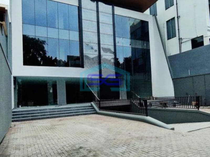 Dijual Gedung Perkantoran 3.5 Lantai Di Duren Sawit Jakarta Timur LB 1600m2