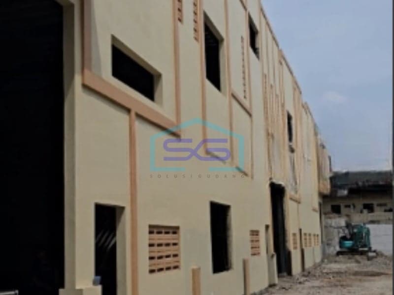 Warehouse and Office for Sale in Kapuk Raya, Building Area 191 sqm, North Jakarta