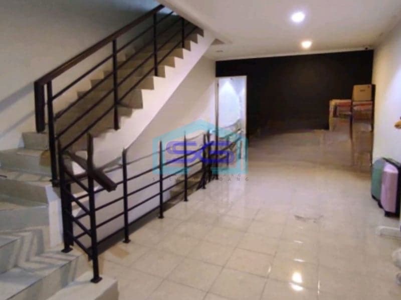 Disewakan Ruko Rapih Siap Huni 3 Lantai di Gading Serpong Tangerang