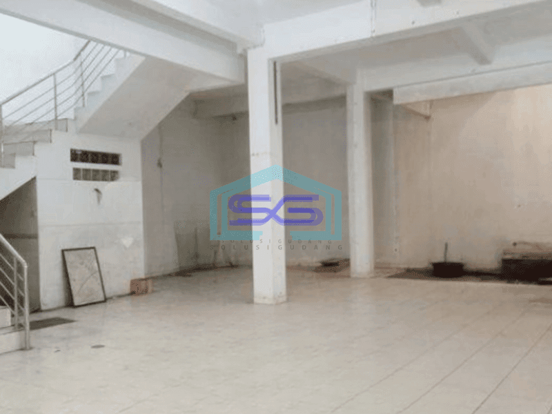 Disewakan Ruko Daerah Cibabat Cimahi Strategis LB 350m2