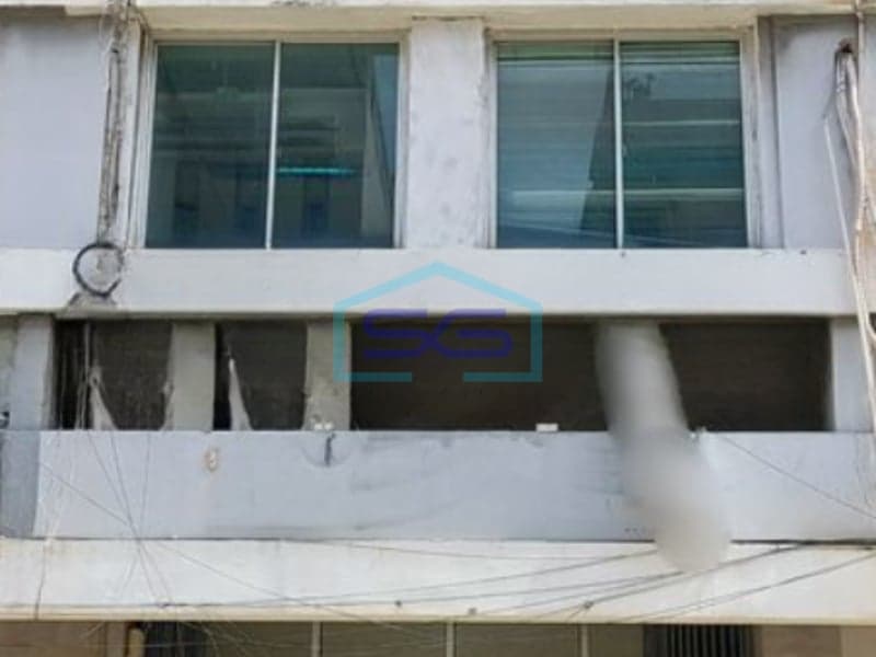For Sale: 3-Story Shophouse, 150 m² Building Area, Located in Cempaka Mas, Central Jakarta