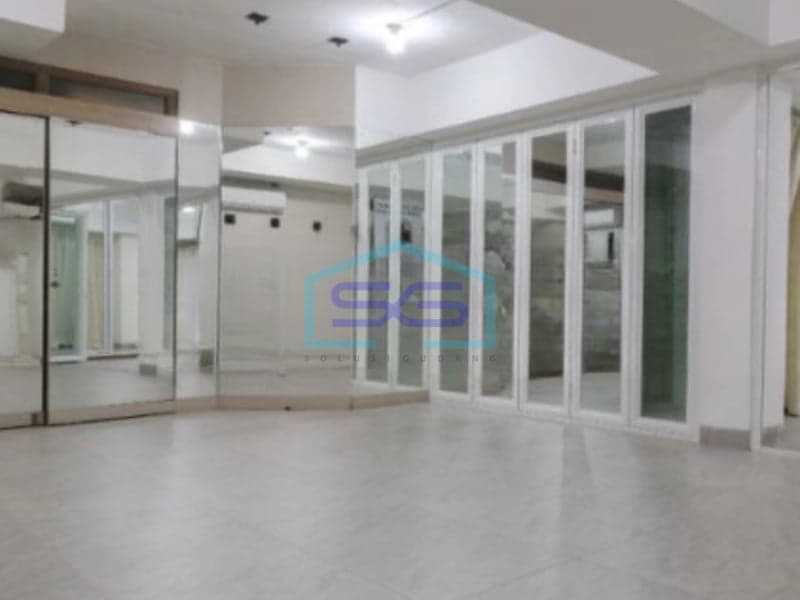 Dijual Ruang Usaha Luas Tanah 245 m² Siap Huni di Jakarta Selatan