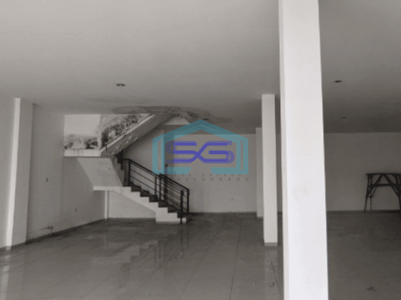Disewakan Ruko Rotterdam Business Center di Tangerang Luas Tanah 63 m²
