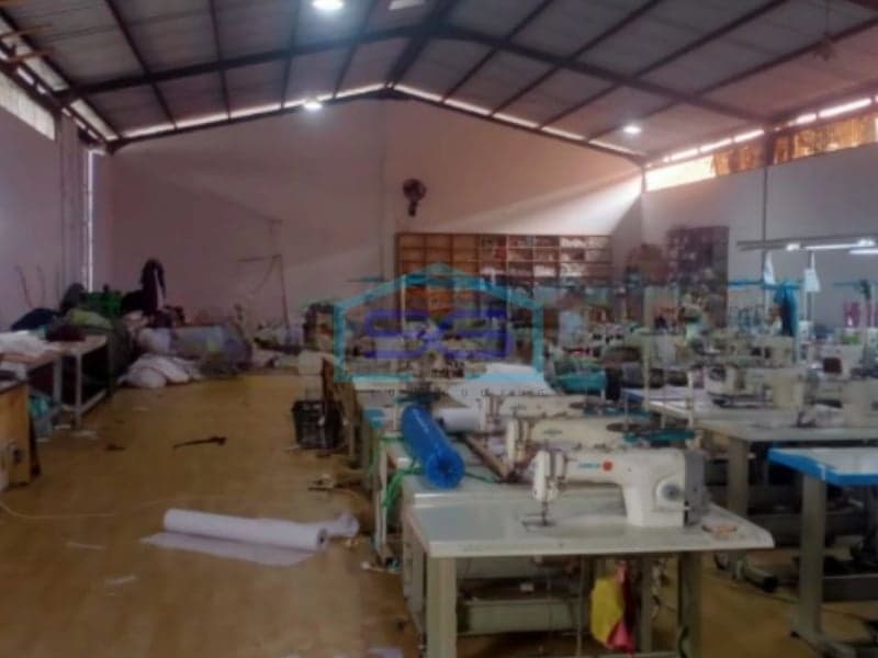 Di jual gudang garmen di cigondewah hilir Cigondewah, Bandung Luas Bangunan  1026 m²