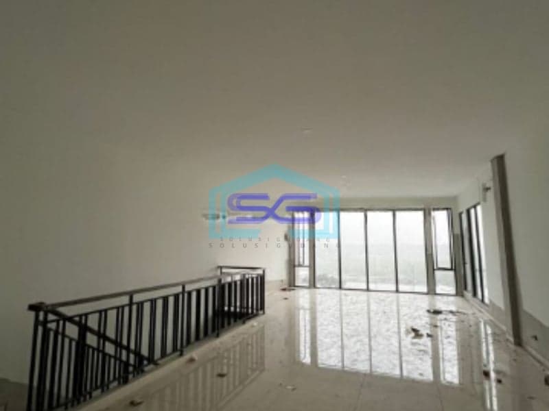 Disewakan Ruko Hoek Baru Siap Pakai Strategis High Ceiling Gading Serpong Tangerang LB 320m2