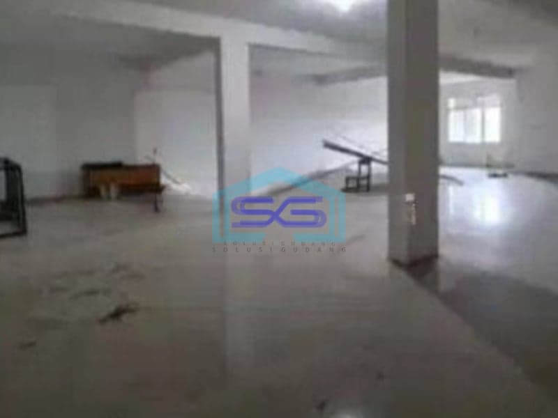 Disewakan Ruko Strategis 3 Lantai LB 557m2 Lokasi Gentan Sukoharjo