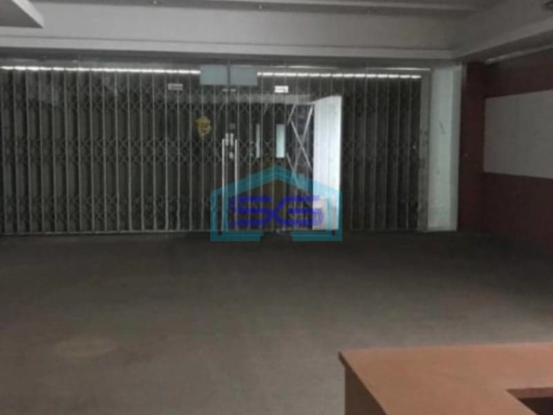 Dijual Ruang Usaha di Jalan Ambengan Surabaya Strategis Luas Tanah 656m2