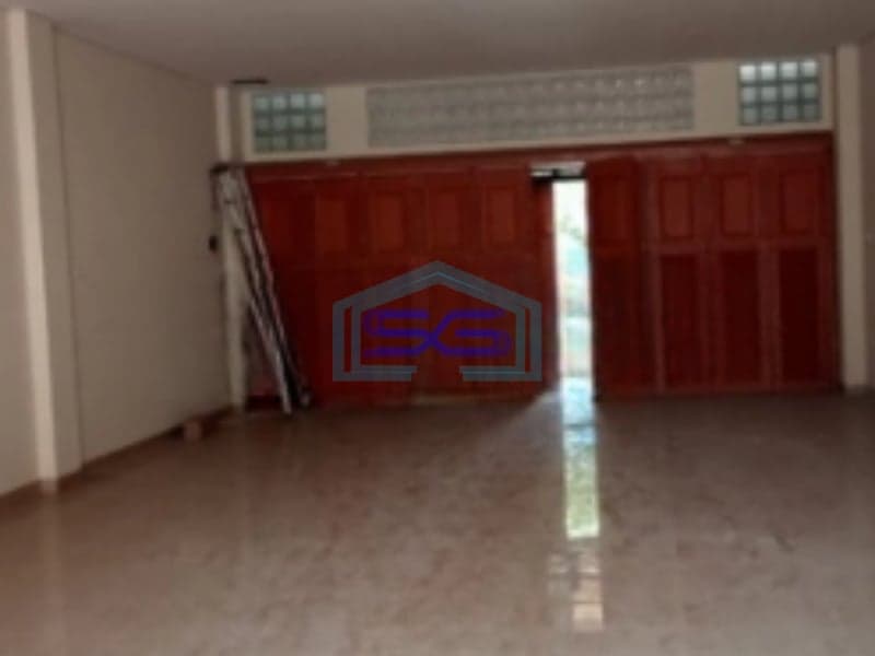 Dijual Ruko 3 Lantai di Jalan Dr Rajiman Solo Dekat Pasar Klewer Solo LT 620m2