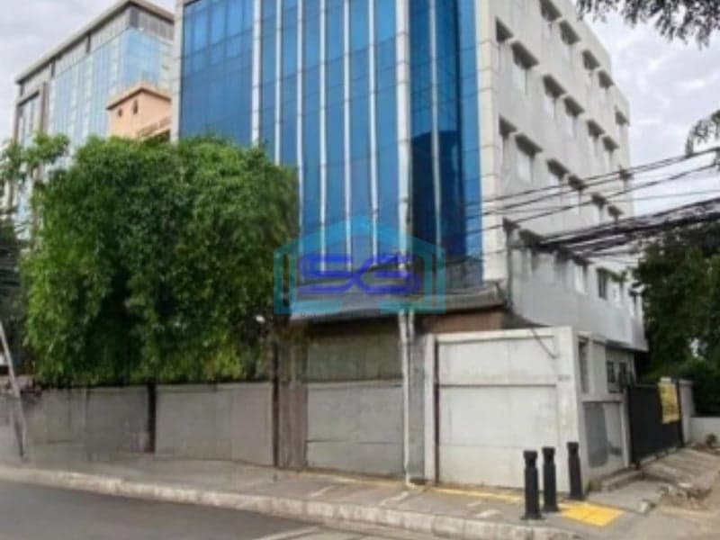 Disewakan Gedung Kantor Siap Pakai Lokasi Strategis di Cikini Jakarta Pusat LB 2500m2