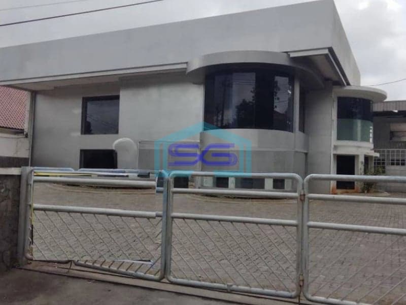 Disewakan Ruko Ex Showroom Lokasi Tengah Kota Semarang LT 1294m2