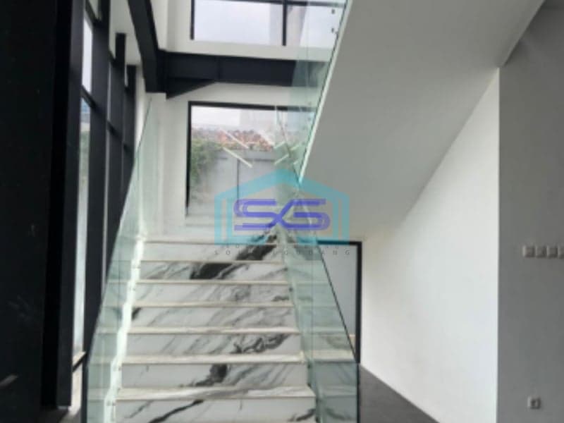 Disewakan Gedung Baru Murah LB 1200m2 Cocok Untuk Kantor Di Kebayoran Lama Jakarta Selatan