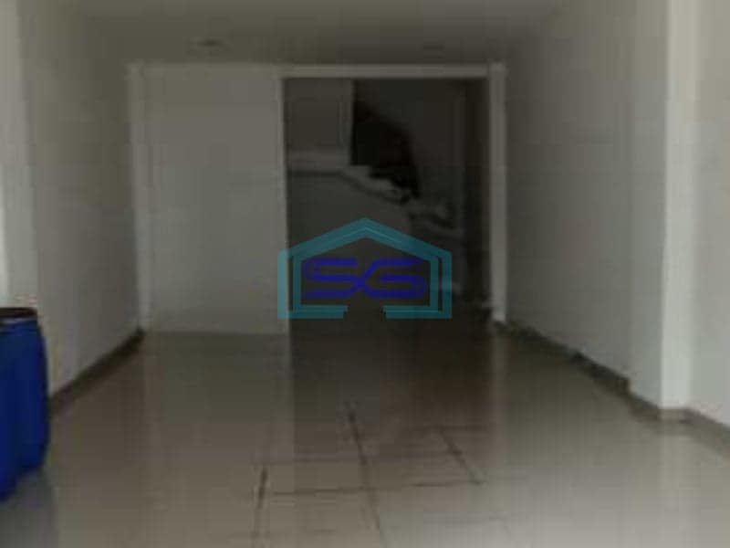 Disewakan Ruko 3 Lantai luas Bangunan 225 m² Lokasi Teluk Naga Tangerang