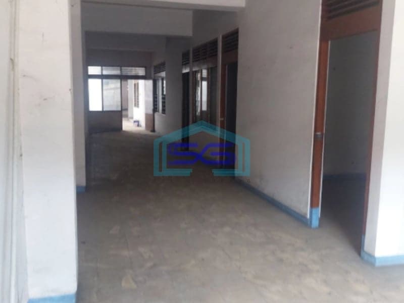 Disewakan Ruko Lokasi Di Tengah Kota Pinggir Jalan Slamet Riyadi di Solo Cocok Untuk Investasi Usaha.