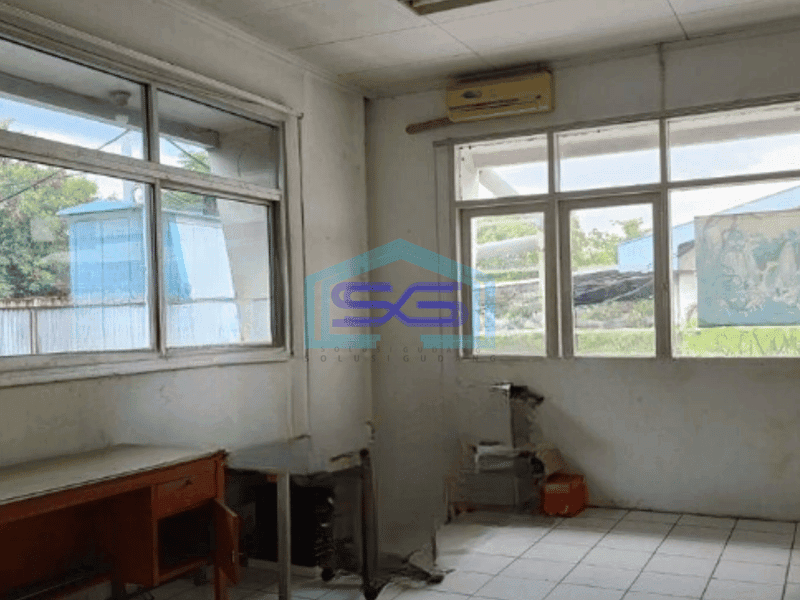 Disewakan Gudang di Cengkareng Jakarta Barat Luas Tanah 1400 m² Akses Container 40 Feet