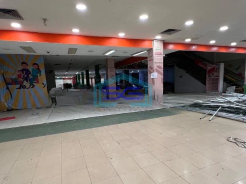Disewakan Ruang Usaha 3 Lantai Di Jalan Siliwangi Cirebon