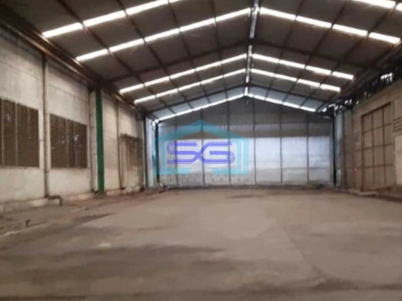 Disewakan Gudang Ada Kantor Luas Bangunan  2451 m² Lokasi Cileungsi Bogor
