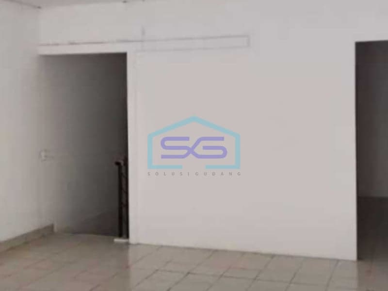 Dijual Ruko Baru Renovasi Luas Bangunan 198 m² Lokasi di Tangerang